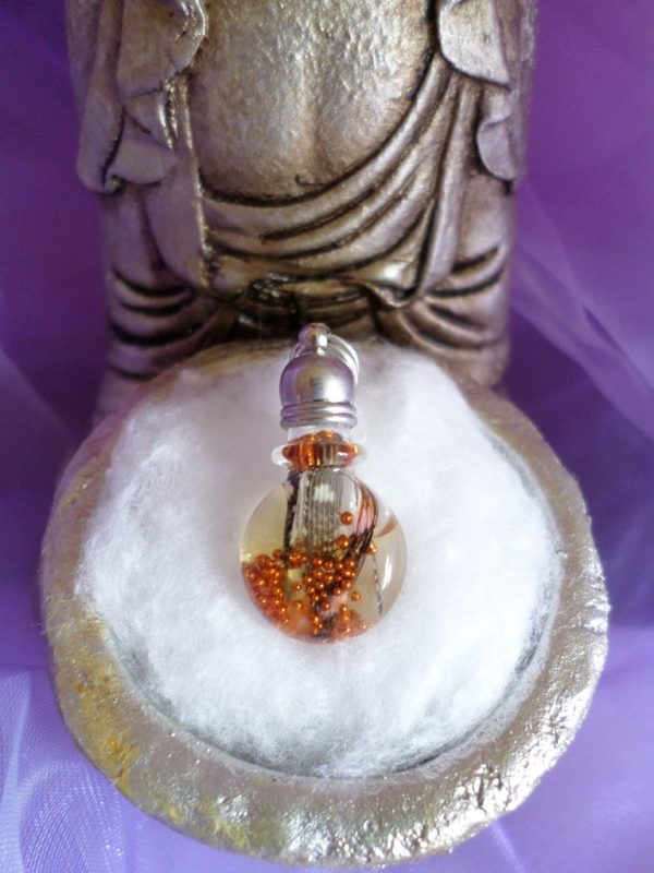 talisman magique chance pendentif bouddha guide spirituel