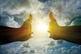 Main et soleil, blog en lien avec la magie divine, guide spirituel